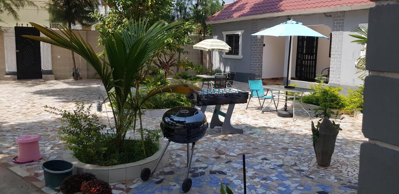 The Bb'S Apartment Brusubi Bagian luar foto