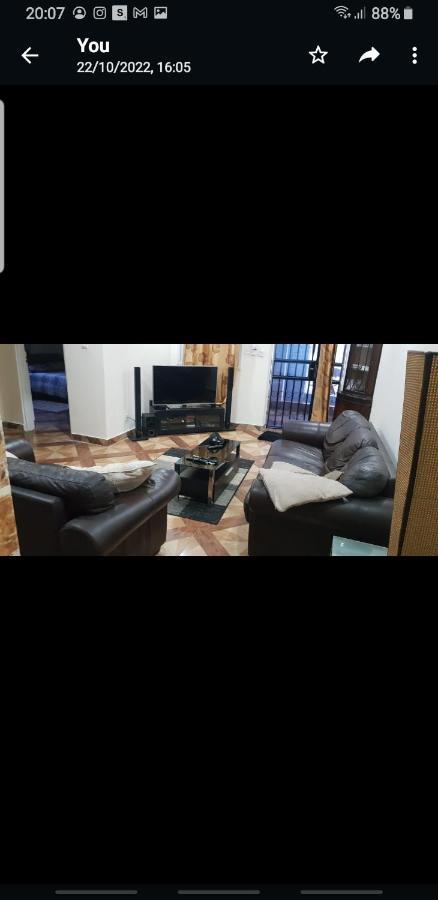 The Bb'S Apartment Brusubi Bagian luar foto
