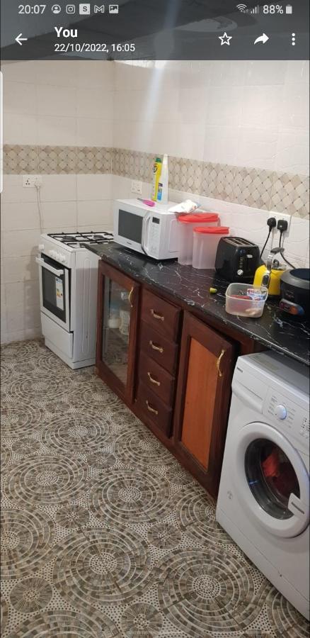 The Bb'S Apartment Brusubi Bagian luar foto